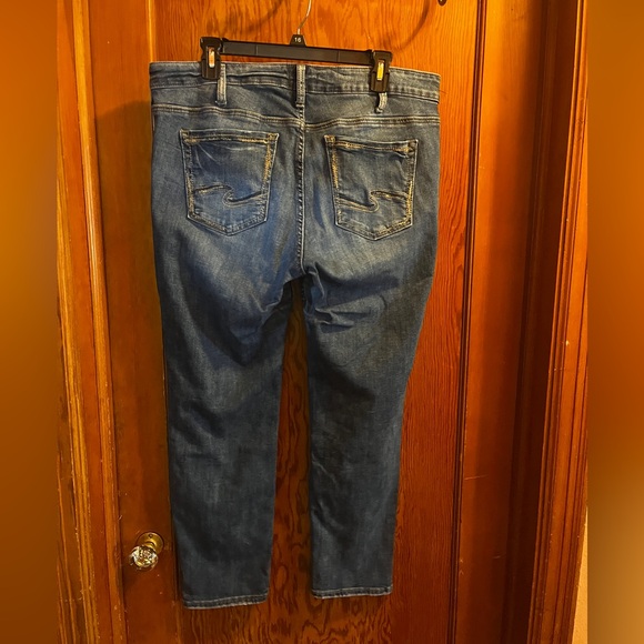 Silver Jeans, Suki Slim, Size 14, Length 27 Midrise - Picture 3 of 4